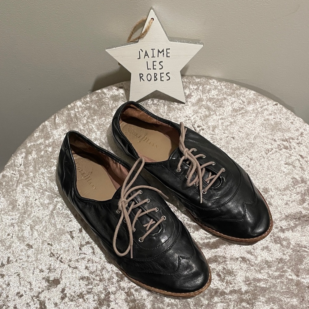COLE HAAN Supple Black Leather Lace-up Oxford Flats